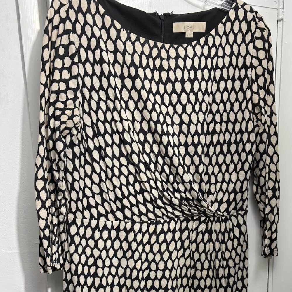 Black and white pattern Ann Taylor Loft stretchy dress size medium